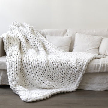 HAND WOVEN NORDIC DESIGN KNIT BLANKET
